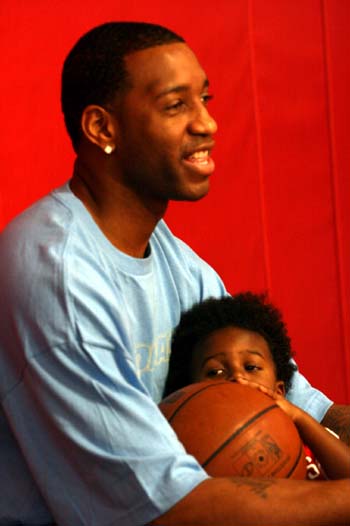 更是每一位 更是每一位