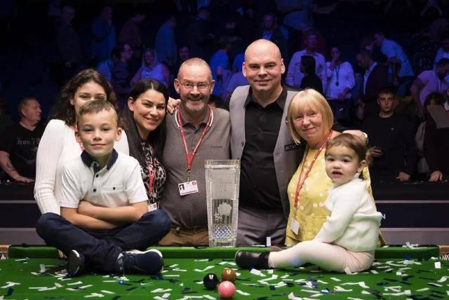 载入史册 载入史册